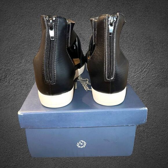 Universal Thread Women’s Size 9.5 Hummingbird Ankle Strap Sandals Black - Picture 4 of 9